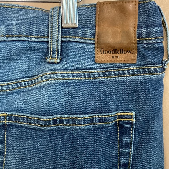 Goodfellow & Co medium wash mens denim jeans - Picture 5 of 6